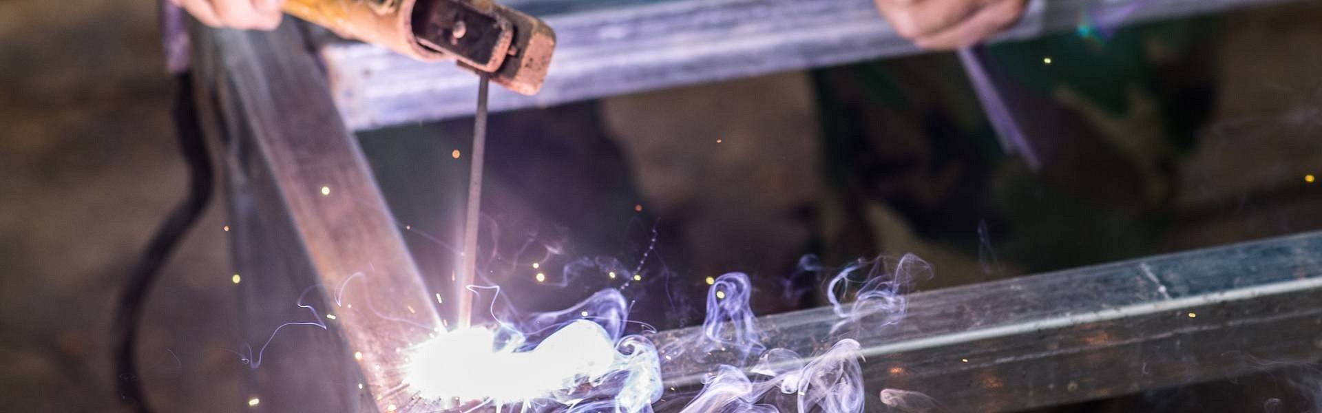 Teljeskörű megoldások